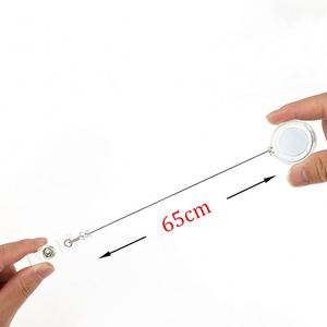 Porte-badge rétractable transparent à clip dorsal – Durable, personnalisable avec logo, à libération rapide pour événements, bureaux et cadeaux - Product Image 3