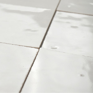 Piastrella Zellige bianca 10x10 per uso a parete e pavimento - Product Image 4