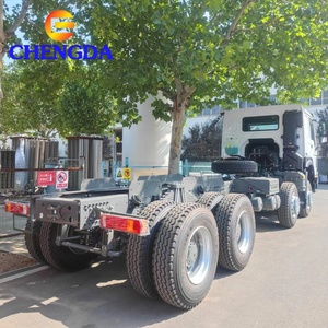 Autocarro Sinotruk Howo 8x4 Nuovo Telaio Diesel 371HP per Carichi Pesanti, Telaio di Seconda Classe, Autocisterna/Autocarro Ribaltabile/Autocarro Cisterna Carburante - Product Image 4