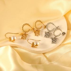 Pendientes de Aro Geométricos con Perlas y Mariposas, Joyería de Acero Inoxidable, Chapados en Oro de 18K, Pendientes Colgantes Elegantes - Product Image 2