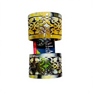 Nuevo Diseño Ecológico, Brazalete Redondo de Cuerno de Búfalo/Vaca, Grabado con Diseño de Ángel y Amor, Logotipo Personalizado, Hecho a Mano en India para Bodas - Product Image 1