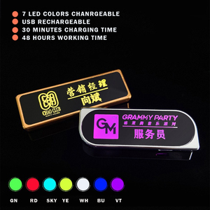 Insigne de poitrine d'étiquette de nom de lumière LED personnalisée <span class=keywords><strong>pour</strong></span> les décorations de fête d'identification du personnel de bar KTV Représentation d'étoile d'aide électronique <span class=keywords><strong>pour</strong></span> - Product Image 3