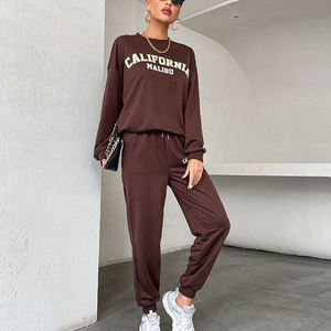 Personalizado otoño e invierno largo, mangas Zip Up <span class=keywords><strong>sudadera</strong></span> pantalones cortos chándal mujeres al por mayor recortada terciopelo conjuntos de dos piezas/ - Product Image 3