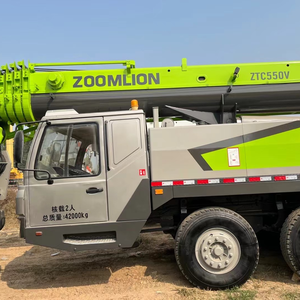 รถเครนเคลื่อนที่ Zoomlion ZTC550V 55 ตัน อุปกรณ์ยกของหนัก รับน้ำหนักได้ 42000 กก. รถเครนบรรทุกมือสอง - Product Image 1