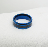 POYA Bijoux Bleu 8mm Bague En Tungstène À La Mode Bord Biseauté Bleu Fibre De Carbone Noir Dragon Celtique Incrustation Cadeau De Fiançailles Christian