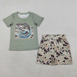 Ensemble chemise à manches courtes et short camouflage vert poisson pour bébés garçons - Product Image 1