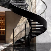 Escalier courbé moderne pour villa, escalier à poutre courbe continue, garde-corps en verre sans cadre