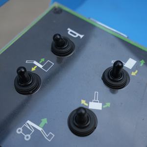 รถกระเช้าบูมแบบข้อต่อ CE 14 เมตร ขายดีที่สุด รับน้ำหนักได้ 200 กิโลกรัม - Product Image 6