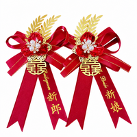Boutonnière de Boda Doble Felicidad con Cinta de Satén Roja y Perla, Broche para Novia, Novio y Miembros de la Familia, Decoración Tradicional