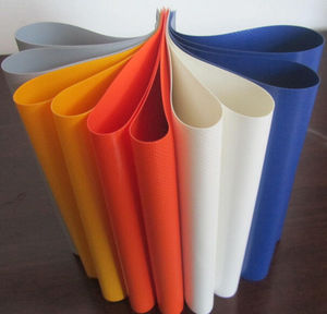 <span class=keywords><strong>Tissu</strong></span> enduit de PVC de bâche de PVC de 650 Gsm en petit pain matériel résistant imperméable de bâche de PVC - Product Image 1