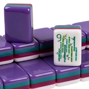 Offre Spéciale Jeu de 160 tuiles de mahjong américaines rouges gravées, en acrylique, à 4 couches, pliable et automatique; cadeau de soirée jeux en famille ou de vacances - Product Image 1