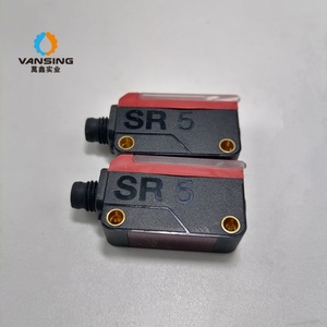Sensor Industrial ET5BI-4X-M8 - Componentes Eléctricos para Línea de Producción de Cartón Corrugado - Product Image 1
