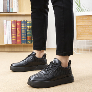 Zapatillas Deportivas de Lona con Cordones para Hombre, Cómodas y Transpirables, con Amortiguación y Suela de Plástico - Product Image 3