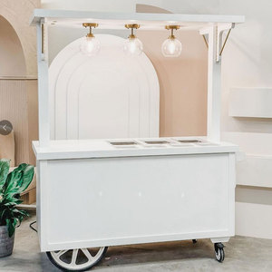 <span class=keywords><strong>Chariot</strong></span> de présentation de bonbons et desserts en <span class=keywords><strong>bois</strong></span> personnalisé avec ampoule pour événements intérieurs et extérieurs, mariages, vente au détail mobile et location commerciale - Product Image 1