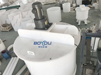 Réservoir de mélange en polypropylène de navire PP anti-corrosif Réservoir de mélange de solvant NaOH fort