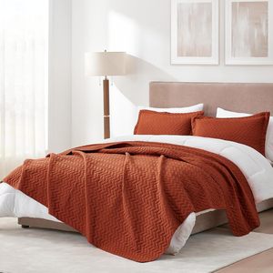 Para <span class=keywords><strong>Amazon</strong></span>, funda de cama acolchada de tres piezas personalizada, edredón estampado en relieve ultrasónico con flores geométricas, aire acondicionado de poliéster - Product Image 2