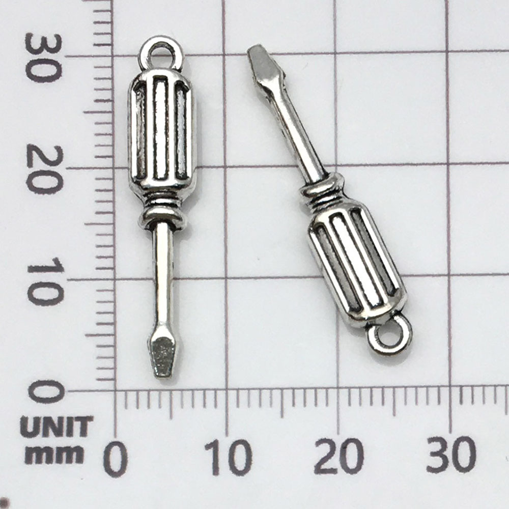 1 tournevis argent antique - 1,9g - 6*31mm - 8522