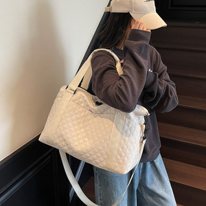 Bolsa de Gimnasio y Viaje Minimalista, Ligera, Plegable, de Tela Oxford, Gran Capacidad, Separación en Seco y Húmedo, Impermeable, para Exteriores - Product Image 4