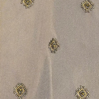 Fil Métallique Scintillant avec Perles Ethniques sur Tissu Tricoté pour Robes de Soirée, Hauts et Tenues de Soirée – Nouvelle Collection Printemps-Été