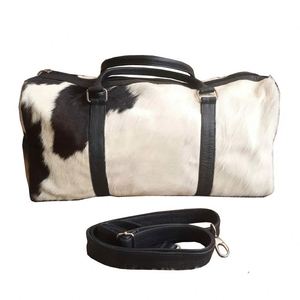 Most Selling High Quality Genuine OEM/ODM Supported Customized Zipper Leather Duffle <b>Bags</b> <b>Waterproof</b> 77L+ Capacity for Unisex - Product Image 2