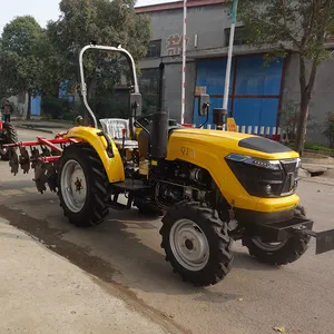 Mini Trator 4WD 30 HP Farm Traktor 4X4 Mini Fazenda 4WD Trator Compacto QLN-304 Trator Agrícola Pequeno Com Plantador No Congo