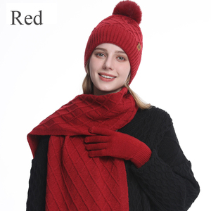 <span class=keywords><strong>Cappello</strong></span> con pompon in maglia a cavo caldo <span class=keywords><strong>e</strong></span> <span class=keywords><strong>sciarpa</strong></span> con motivo a diamanti morbidi <span class=keywords><strong>e</strong></span> guanti elasticizzati accessori invernali set di cappelli <span class=keywords><strong>e</strong></span> guanti - Product Image 6