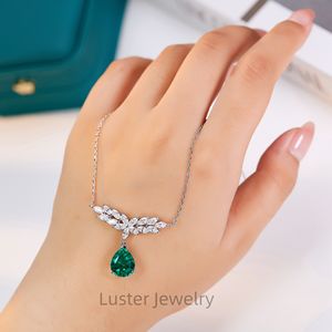 Lustro elegante placcato oro 18k 925 argento 10x12mm pera laboratorio Colombia collana pendente smeraldo con pavé Moissanite - Product Image 5