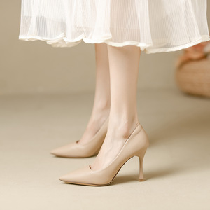 French-style elegant <b>high</b>-heeled shoes, fashionable and <b>sexy</b>, with thin <b>heels</b>. Suitable for office wear in summer. - Product Image 4