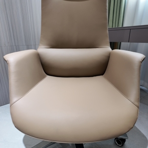 <span class=keywords><strong>Sedia</strong></span> da Ufficio Direzionale di Lusso in Pelle con Schienale Alto, <span class=keywords><strong>Sedia</strong></span> Ergonomica Moderna per Manager con Base in Metallo, per Capo e <span class=keywords><strong>Sedia</strong></span> Ausiliaria - Product Image 4