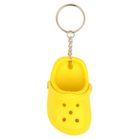 En gros, porte-clés mini pantoufle mignonne en PVC, style sabot, avec pendentif