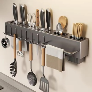 Portautensili da Cucina Multifunzionale in Acciaio al Carbonio, Organizzatore Moderno da Parete per Forchette, Cucchiai e Coltelli - Product Image 1