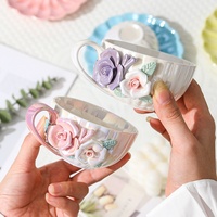 Nouvelle tasse à café en céramique sculptée à la main avec motif floral, design minimaliste moderne, haut de gamme, idéale pour la maison, le bar ou le restaurant
