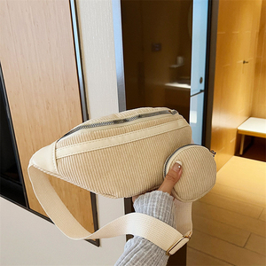 2024 Nova Coleção de Bolsas Transversais Femininas de Luxo em Pele Sintética Colorida, Moderna, Barata, Preta, com Cinto e Zíper, à Prova d'Água - Product Image 3