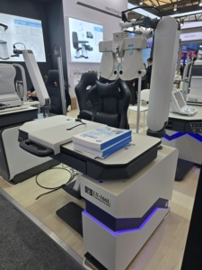 Optische Instrumente Kombinierte Optische Einheit Refraktionsstuhl-Einheit Ophthalmologischer Untersuchungstisch Kombiniertes Set zum Verkauf - Product Image 3