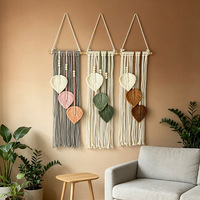 Tapisserie murale en corde de coton tressée à la main de style nordique avec pompon en perles de bois, décoration murale pour tête de lit de chambre à coucher