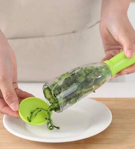 Pelador de Verduras Manual Multifuncional de Acero Inoxidable con Contenedor de Plástico, Pelador de Frutas para Zanahoria, Patata y Manzana - Product Image 4