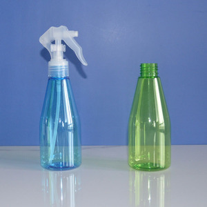 Bouteille pulvérisatrice transparente de 200 ml avec pompe manuelle en plastique PET pour l'arrosage des plantes de jardin et la distribution d'alcool - Product Image 3