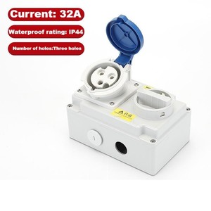 Prise industrielle robuste 32A 3 pôles IP44 avec interrupteur, prise à verrouillage mécanique - Product Image 2