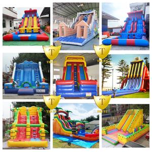 Château gonflable commercial en PVC avec toboggan sec et aquatique pour locations de fêtes - Product Image 5
