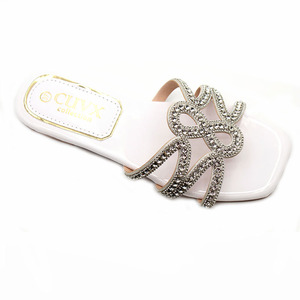 Sandales et pantoufles décontractées pour femmes, de haute qualité, à la mode, les plus vendues, en gros, avec strass, pour l'extérieur - Product Image 3