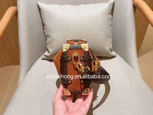 Женская Замшевая сумка - Product Image 4