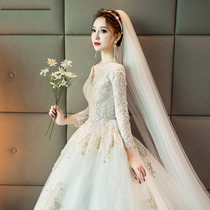 Hepburn Inspired French Court Style Wedding Dress Princess Waistline Sweetheart Neckline Ball Gown White Long Train Brides - Product Image 2