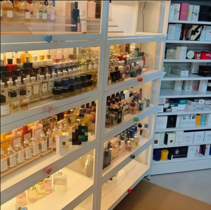 Perfume Original de Lujo de 100 ml de Larga Duración, Fabricante de Fragancias, Venta al por Mayor en Fábrica, Formato en Aerosol, Perfumes para Hombre y Mujer - Product Image 2