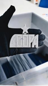 Collar con Colgante de Nombre de Estrella de Diseño Único, Hecho a Mano con Brillantes Piedras de Moissanita, Disponible a Buen Precio - Product Image 2