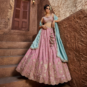 Ensemble de robe semi-couturée en tissu Lehenga Choli brodé rose avec dupatta bleu pour mariage et fêtes, pour femmes - Product Image 1