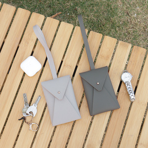 Borsa portaorologi in pelle PU fatta a mano, ciondoli pendenti, pochette personalizzate per auricolari e rossetti, accessori pendenti - Product Image 5