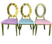 Chaise de banquet empilable moderne et élégante avec structure en métal doré et design en acier inoxydable pour événements extérieurs, villas et fêtes
