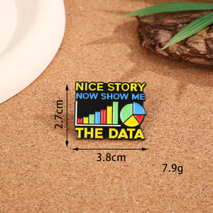 Spille da bavero personalizzate rettangolari in metallo smaltato, spille a forma <span class=keywords><strong>di</strong></span> lettera con messaggio 'Nice Story Now Show Me', spille in lega <span class=keywords><strong>di</strong></span> zinco con smalto duro a tema cartone animato - Product Image 2