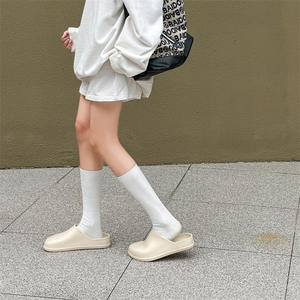 Pantuflas de Invierno para Hombre y Mujer, Ajuste Universal, Antideslizantes, Suaves y Cálidas, Calzado para el Hogar - Product Image 3