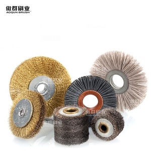 Rouleau de <span class=keywords><strong>brosse</strong></span> en acier pour ponceuse <span class=keywords><strong>Brosse</strong></span> <span class=keywords><strong>métallique</strong></span> <span class=keywords><strong>à</strong></span> tambour <span class=keywords><strong>Brosse</strong></span> de nettoyage <span class=keywords><strong>à</strong></span> tête en mousse torsadée durable - Product Image 1